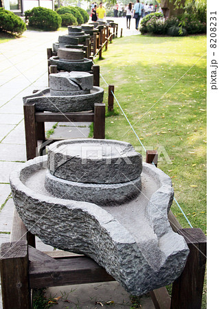 杭州・西湖 石臼 8208231