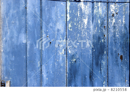 aged wooden background 8210558