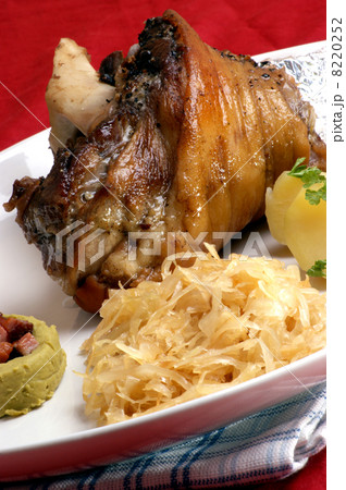 knuckle of pork and some organic sauerkraut 8220252