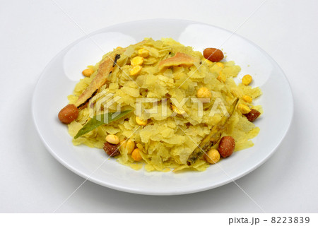 dry roasted chevda on a white plate 8223839