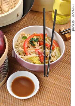 scrimp egg noodle with organic stir fry 8226022