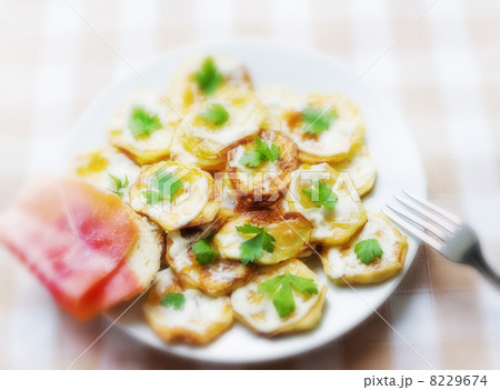 fried zucchini fried zucchini 8229674