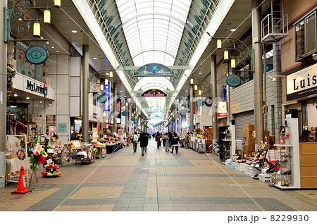 神戸市の神戸元町商店街のアーケード 兵庫県神戸市 の写真素材