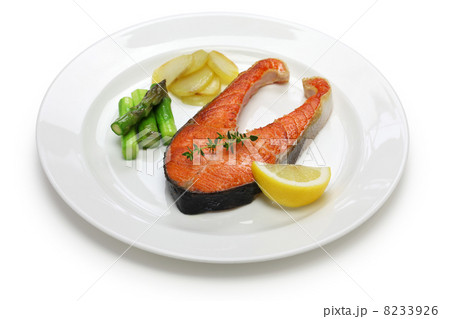 サーモンステーキ 8233926