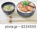 焼き鳥丼 8234505