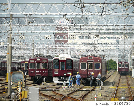 阪急電鉄　新1000系　1000F　誘導障害試験　構内試運転　5300系　5300F　2300系　2301F　トップバッター並び 8234756