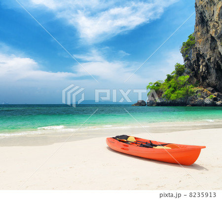 Clear water and blue sky. Beach in Krabi province, Thailand 8235913