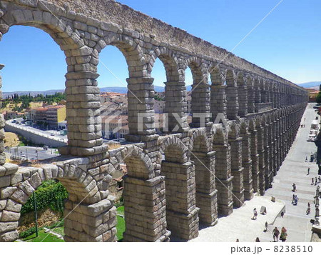 ローマ水道橋 8238510