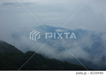 台風前日の飯豊・大日岳 台風前日の飯豊・大日岳 8239490