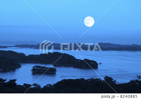 松島の夜景と満月 松島の夜景と満月 8240885