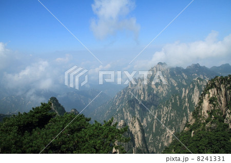 世界遺産　中国　黄山の絶景 8241331