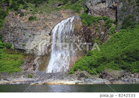 知床の滝 知床の滝 8242533