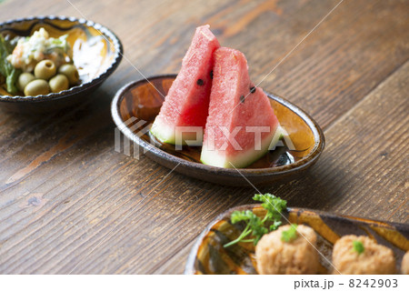 夏の食卓 8242903