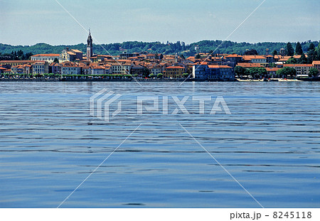 ストレーザ 8245118