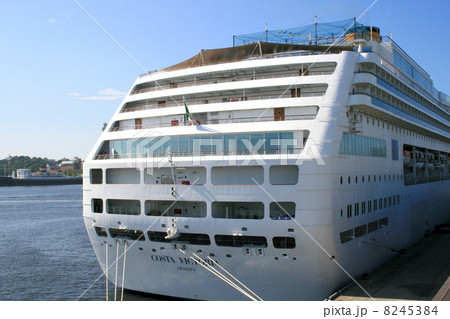 コスタビクトリアの入港風景 8245384