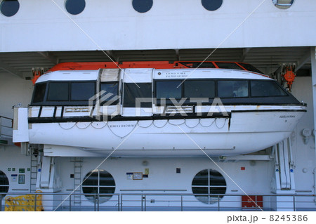 コスタビクトリアの入港風景 8245386