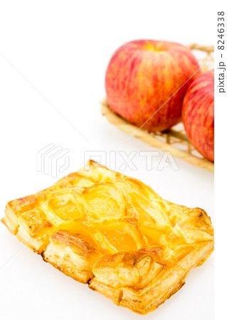 アップルパンと赤林檎 8246338