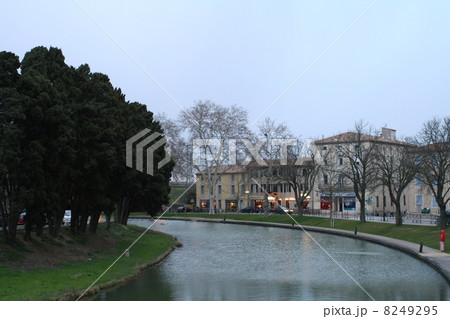 ミディ運河の夕暮れ 8249295