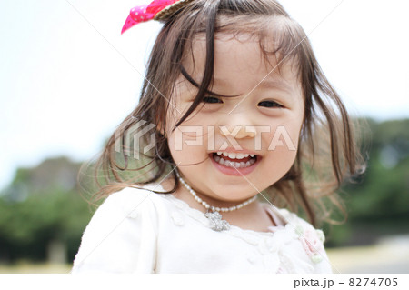 笑顔の少女 笑顔の少女 8274705