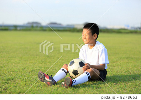 サッカー少年 8278663