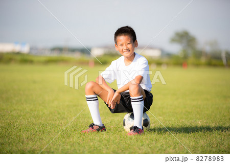 サッカー少年 8278983