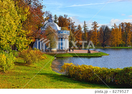 Autumn landscape with "Grot" pavillion in Catherine garden, Push 8279527
