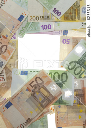 Euro bills 8283318
