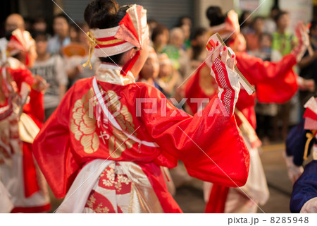 土佐の夏　よさこい祭りは楽しい　ほにや　よさこい２０１３本祭２日目　はりまや橋アーケード 8285948