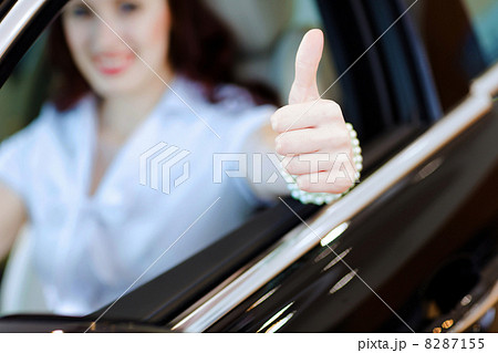 Young woman in car Young woman in car 8287155