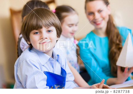 Children drawing and painting Children drawing and painting 8287738