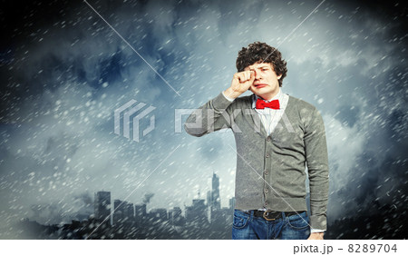 Young upset man 8289704