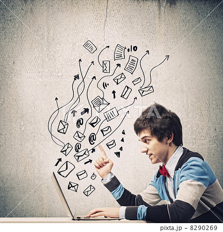 Businessman with ipad 8290269