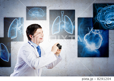 Doctor with photo camera Doctor with photo camera 8291204