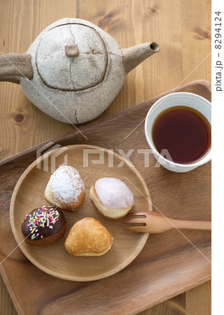ティータイムイメージ 8294124