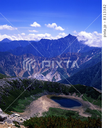 朝焼け空の槍ヶ岳 8313382