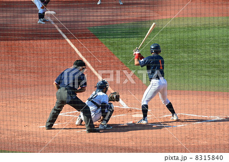 野球〜左打者･捕手･審判（イメージ） 8315840