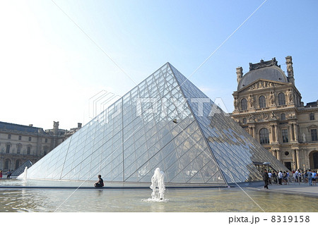 ルーブル美術館 ルーブル美術館 8319158