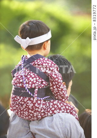 祭り装束の男の子 8319772