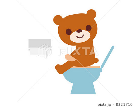 洋式トイレに座るクマの子 8321716