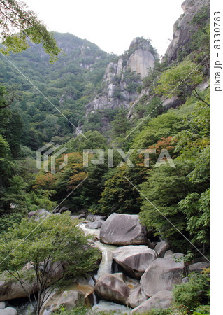 昇仙峡の覚円峰 8330783