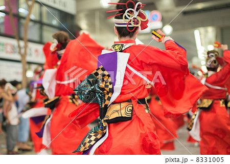 土佐の夏　よさこい祭りは楽しい　旭食品　よさこい２０１３本祭２日目　帯屋町アーケード 8331005