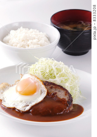 豚肉のソテー　定食　目玉焼き 8333208