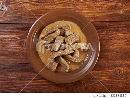 Beef Stroganoff  closeup 8333835