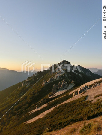 燕山の夕陽 8334306