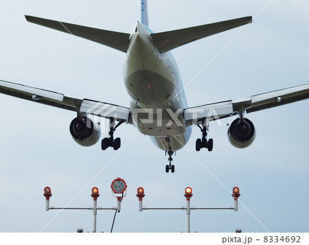 飛行機 8334692