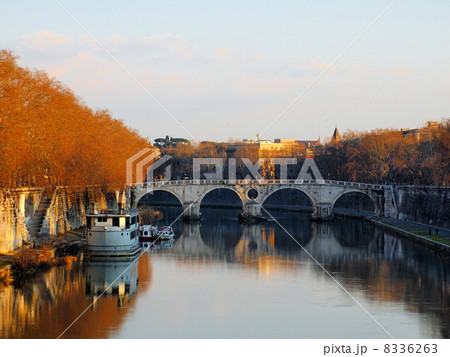 The River Tiber, Rome, Italy 8336263