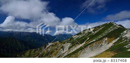 北アルプス唐松岳 8337408