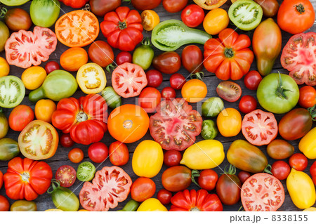 colorful tomatoes 8338155