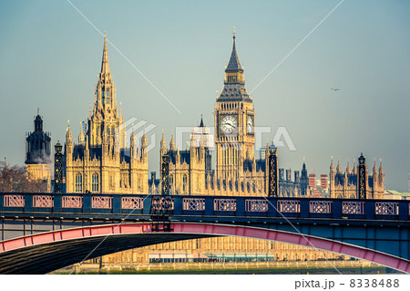 Big Ben and Houses of Parliament Big Ben and Houses of Parliament 8338488