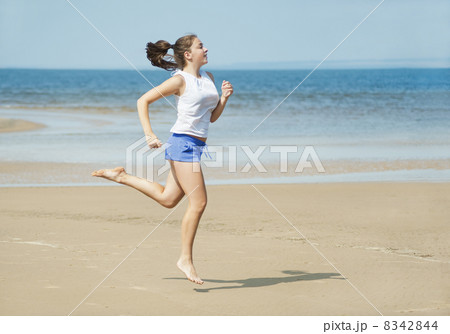 Sport on the beach 8342844